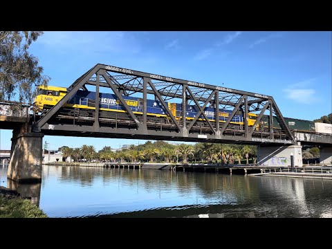 Pacific National NR8 NR46 G526 4AM5 train crossing the Maribyrnong River Bridge