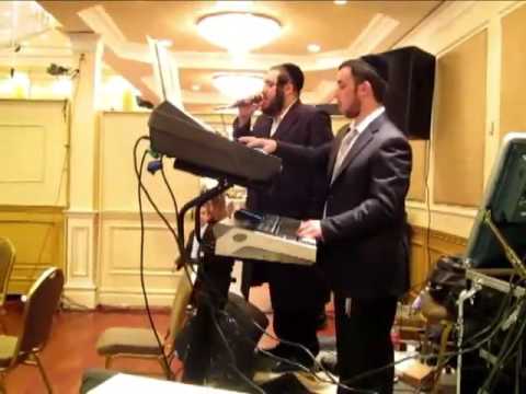 Eli Epstein Rocking a Wedding with Chaim Blumenfeld of Meshorerim Choir!!