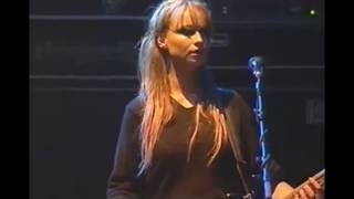 JJ72 - Willow - Live at V2001 (Remastered)