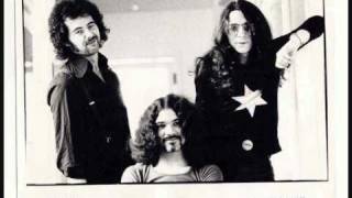 Budgie - Hammer And Tongs