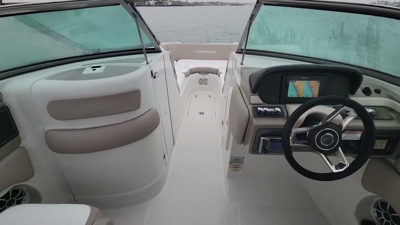 A photo of this 2019 Crownline E275XS