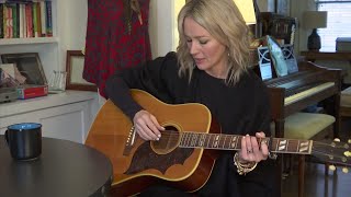 Singer-songwriter Allison Moorer details tragic family legacy