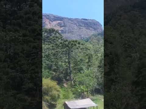 Pedra do baú, fica em São Bento do Sapucaí.