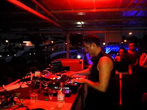 Dubfire plays Mendo-Inocencia @ Maeva Beach(Ct).1