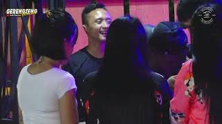 Download lagu SATIA MEDLEY - ADE ASTRID LIVE ANGKRINGAN TEH ITA PUNCLUT mp3 Download lagu SATIA MEDLEY - ADE ASTRID LIVE ANGKRINGAN TEH ITA PUNCLUT mp3
