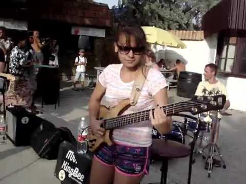 Yana Torosyan - bass solo on the street