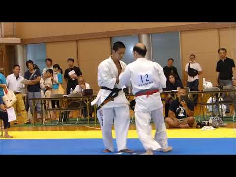 第28回オープントーナメントウエイト制東北空手道選手権大会  中量級準決勝戦