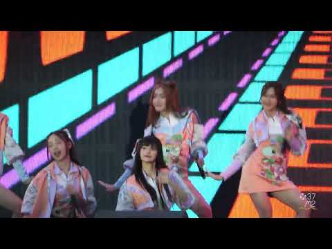 220320 BNK48 Phukkhom - ดีอะ @ BNK48 11th Single Sayonara Crawl First Performance [Fancam 4k 60p]