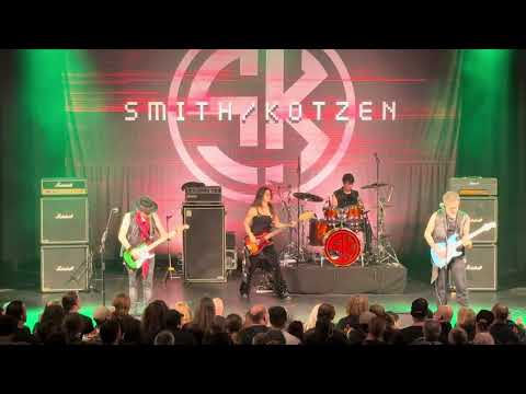 Adrian SMITH / Richie Kotzen - You Can’t Save Me / Wasted Years - Paris 2026