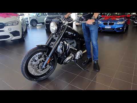 BMW R18 with Custom Exhaust