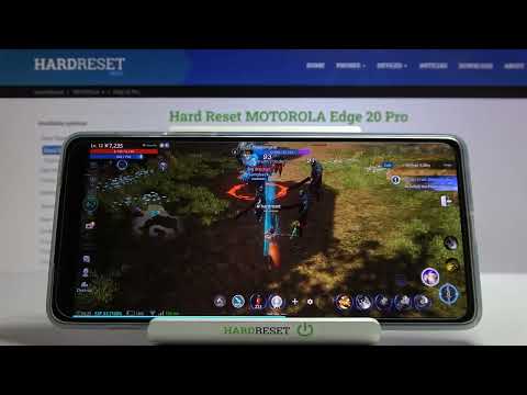 Performance Test of MOTOROLA Edge 20 Pro - MIR4 Gameplay