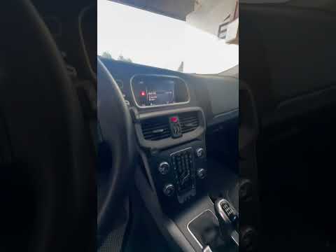 фото volvo v40 ii рестайлинг 0