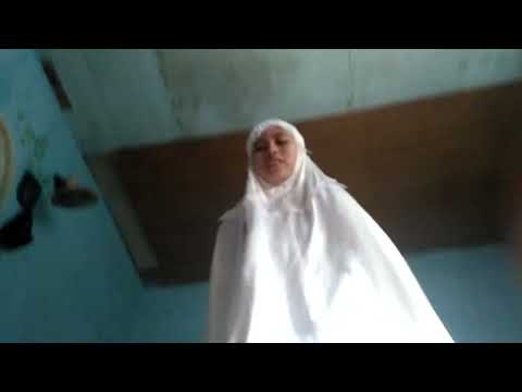 Mbk Nay sholat diganhggu