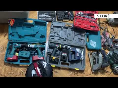 Top Channel/ Vlorë, vjedhje në bashkëpunim, në pranga një 52- vjeçar, në ndjekje penale djali i tij