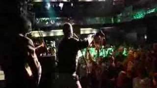 M.T.O. Universal Praha -- Jsou dny, kdy svita o neco driv