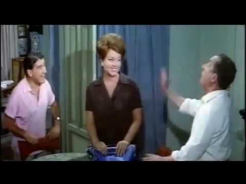 Dal film ''Pesci d'oro e bikini d'argento'' (1961) - Nino Taranto