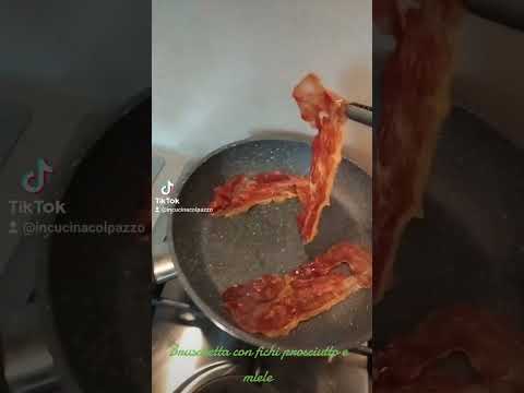 Bruschetta con fichi ,prosciutto crudo, noci e miele