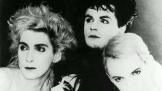 Siouxsie and the Banshees - The Passenger (Album Version)