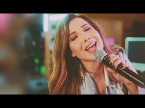 نانسي عجرم - معجبة و عيني عليك / Nancy Ajram - Moegaba & Einy Aleik