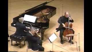 Download lagu Ashkenazy, Zukerman, Harrell Trio Recital mp3