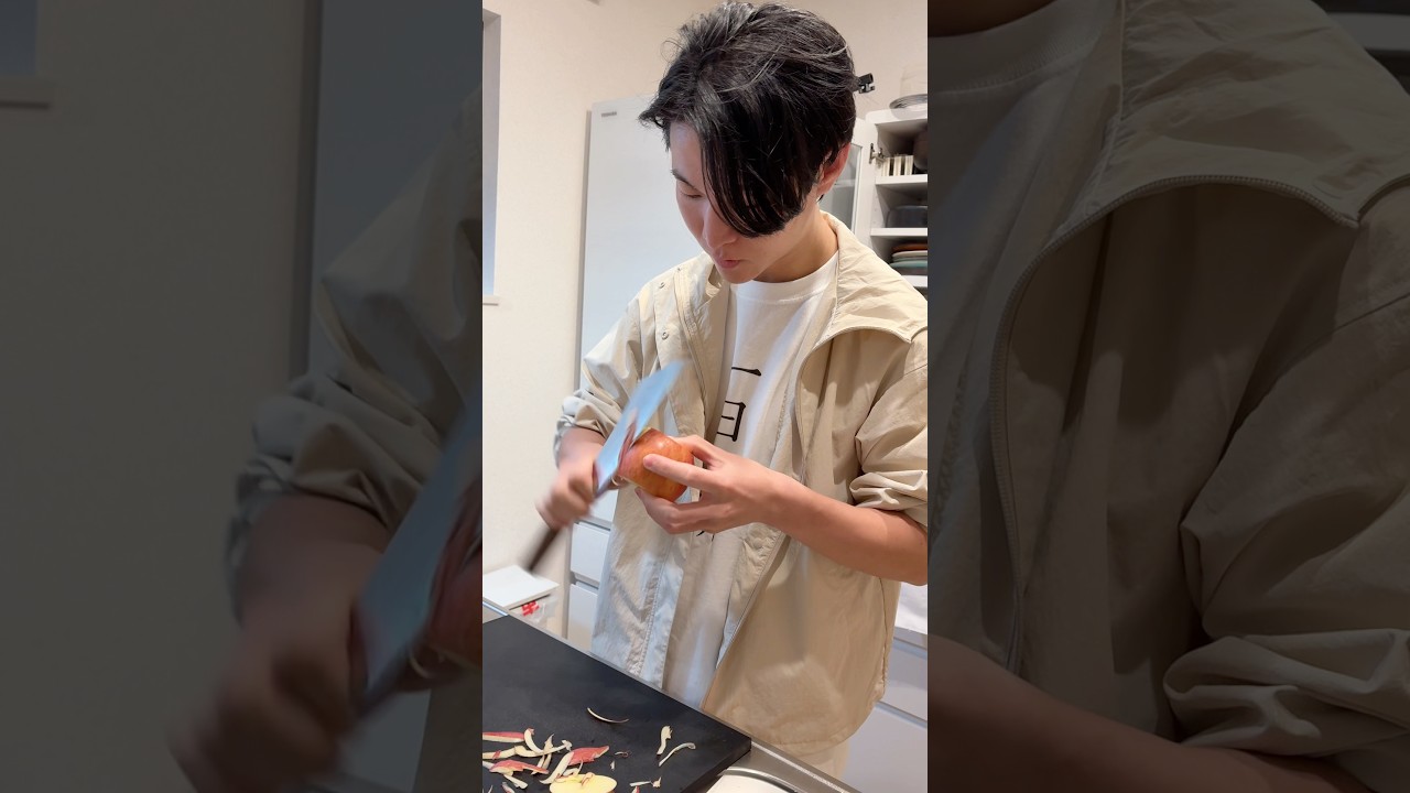 練習中の剥き方🍎#りんごの皮剥き🔪新潟県三条市#包丁工房タダフサ. #博多包丁