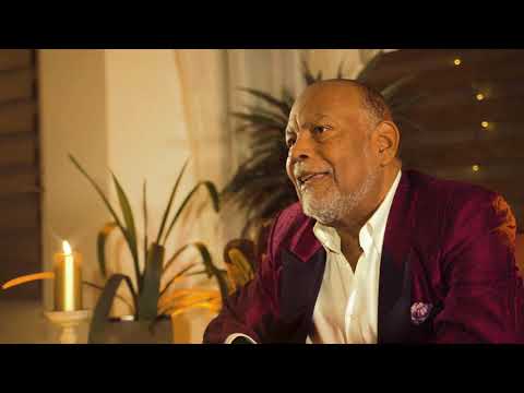 Efren Benita UN PASCU DI TEMPO BIEU Christmas Song Papiamentu Weihnachten Aruba Dave Benton