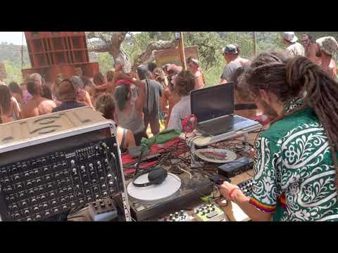 Medi Sound Station last tune at Skanking Farmers Festival
