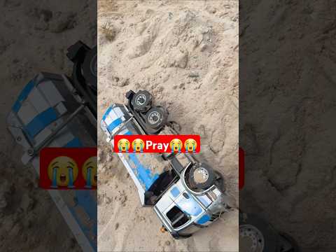 Dump Truck Fall down in the Hill #truck #jcb #tractor #lorry #roadtrip #roadking #shorts #dumper