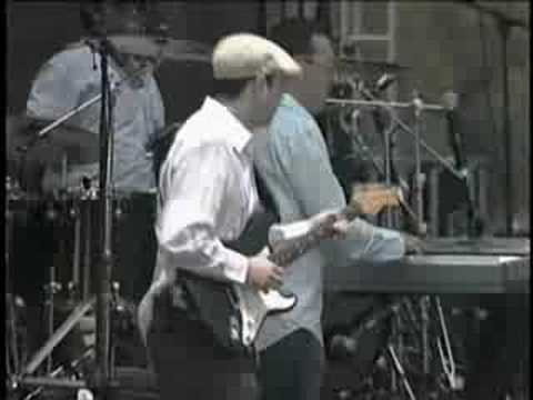 Yarone Levy - Guitarist - Blues solo at JazzFest West