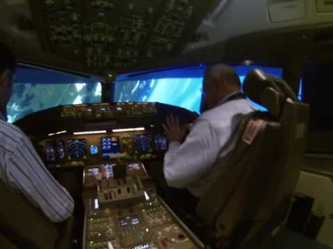 Extreme flying on 777 Simulator - UPRT