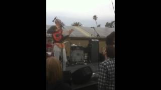 Redd Kross plays Love is You