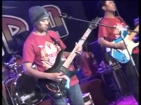 New pallapa Sejengkal Tanah Voc.Gerry Mahesa [Live In Godo Winong Pati 2015]