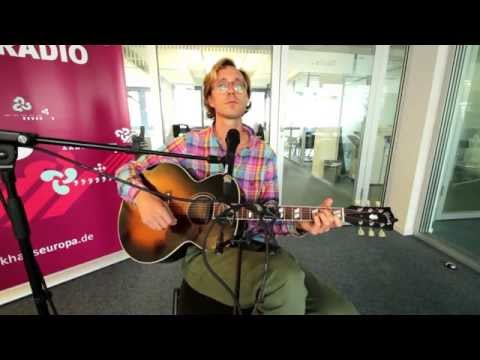 Erlend Øye - "Garota" - live bei Funkhaus Europa