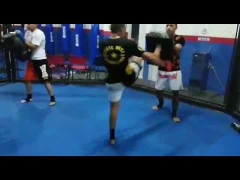 Chute  boxe  com cristian Nogueira calindra faria