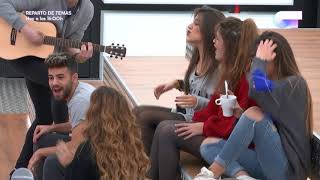 Improvisan juntos &quot;Viva la vida&quot; y canciones de Pablo López | OT 2017