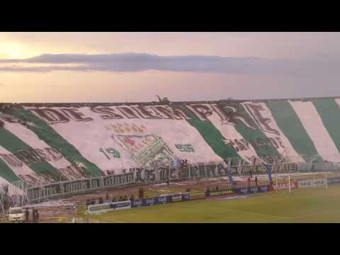 "La hinchada más fiel Oriente Petrolero" Barra: Los de Siempre &bull; Club: Oriente Petrolero