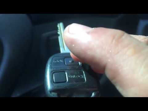 Program remote TOYOTA Land Cruiser 1998 1999 2000 2001 2002 by VVDI Key Tool