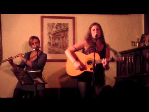 A guitarrazos - Alsondelpez y Marta Mansilla (Libertad 8, 20/05/14)