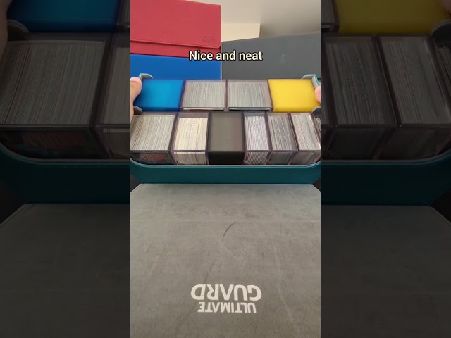 Vídeo relacionado con Ultimate Guard Boulder Deck Case - Caja para 80 Cartas, tamaño estándar, Color Amatista