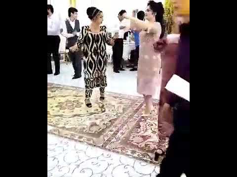 Шармандаги духтари ҷавон мур ай ҳолда 12