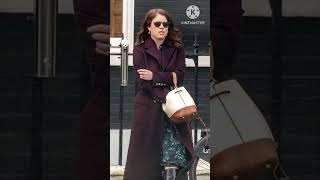 Download lagu Beatrice Caught Between Two Unbearable Paths 😳 mp3