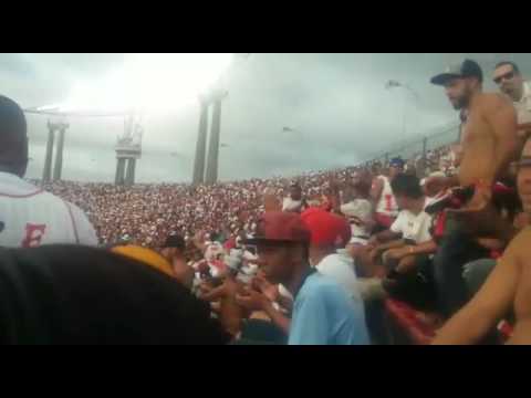 Torcida contra o linense
