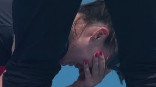 video: Maria Sharapova abandons match and Australian Open qualifying suspended again for bushfire smoke 