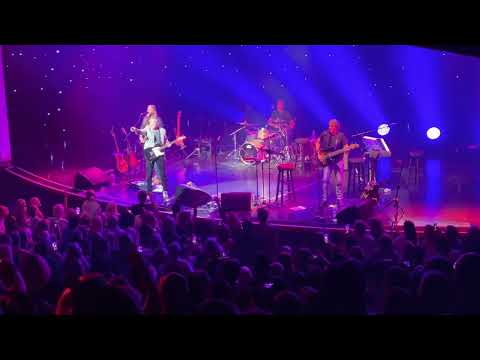 Kenny Loggins, “Danger Zone” … “Footloose” - live at the Encore Theater at Wynn Las Vegas 6/23/2022