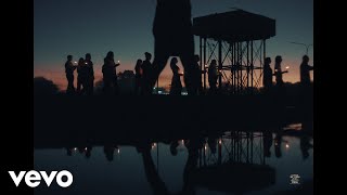 Milo J, Silvio Rodríguez - Luciérnagas (Official Video)