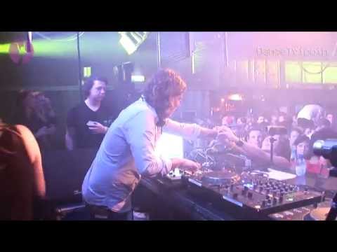 Kaiserdisco - Carambolo [played by Anton Pieete]