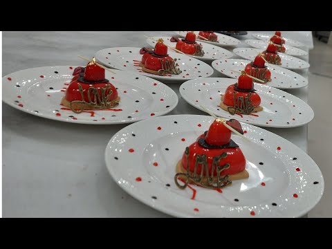 We Tried the Most Extravagant New Year's Cakes