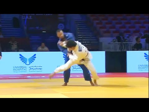 Davaadorj has a brilliant Tai Otoshi