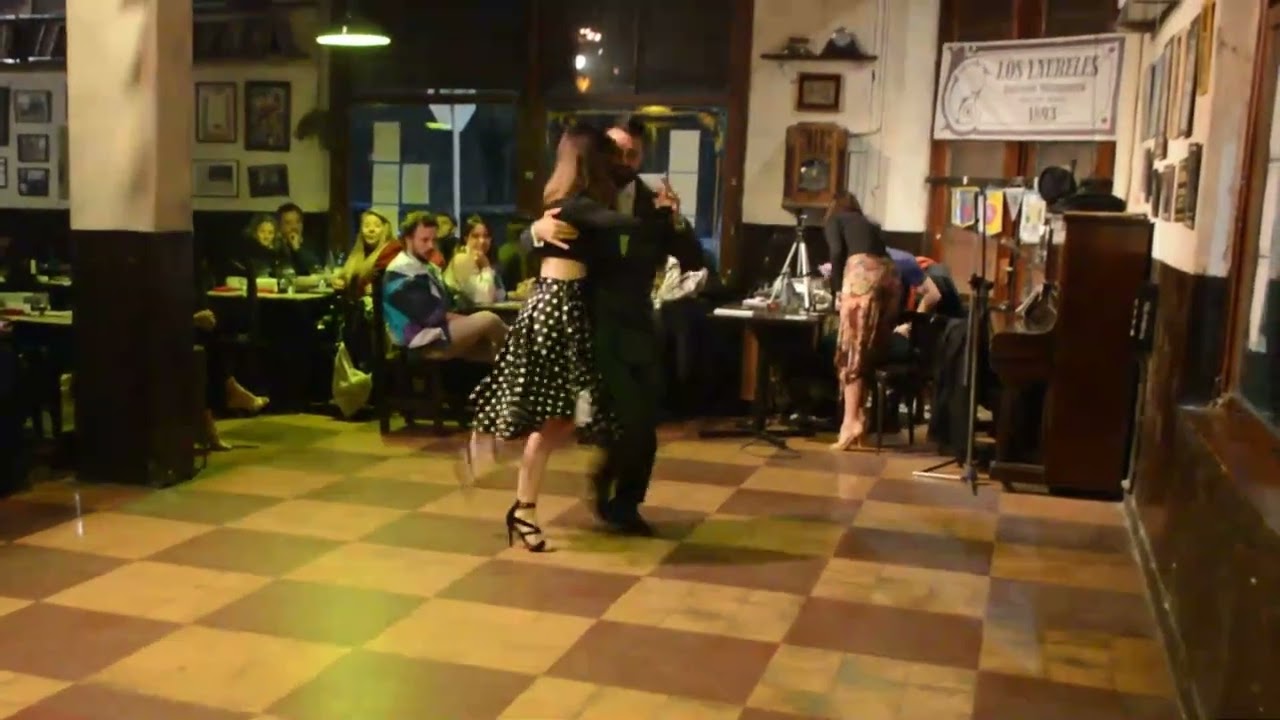 Malena y Javier Rodriguez en Milonga Petitera - Bar Notable Los Laureles!!2/2