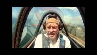 preview picture of video 'Aerobatics in a Yakovlev Yak-52 - Durban, South Africa'